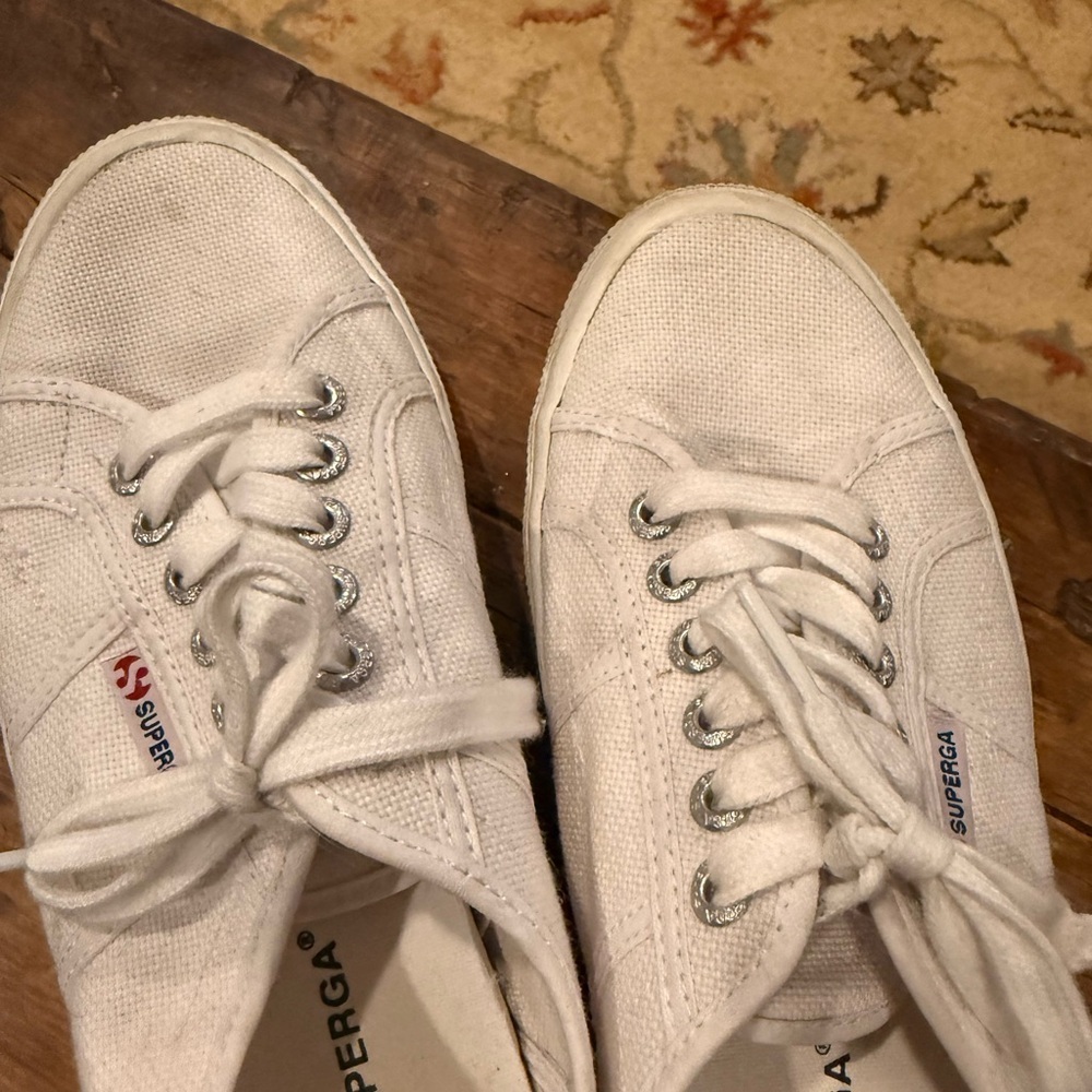 Superga White Low-Top Canvas Trainers - 8.5